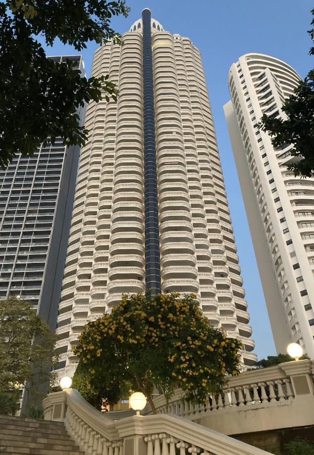 Sky Beach Beachfront Pattaya Exterior foto