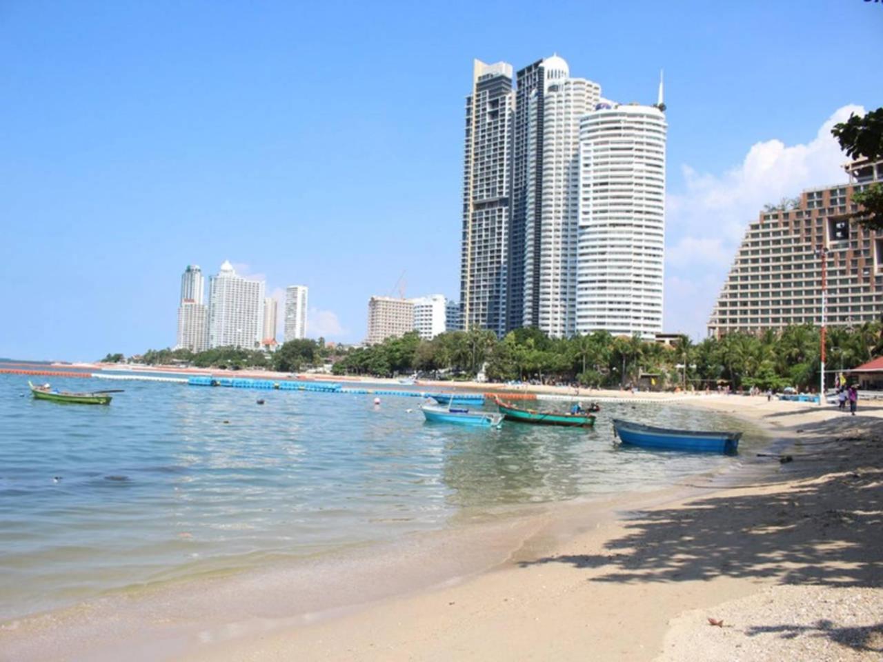 Sky Beach Beachfront Pattaya Exterior foto